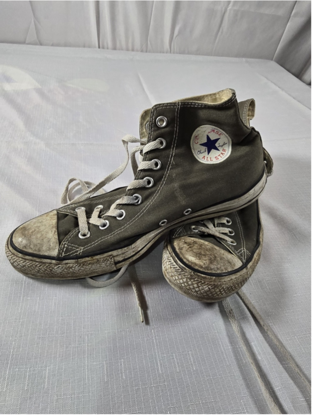 Converse Chuck Taylor All Star high Top heavily distressed, Punk Rock Goth